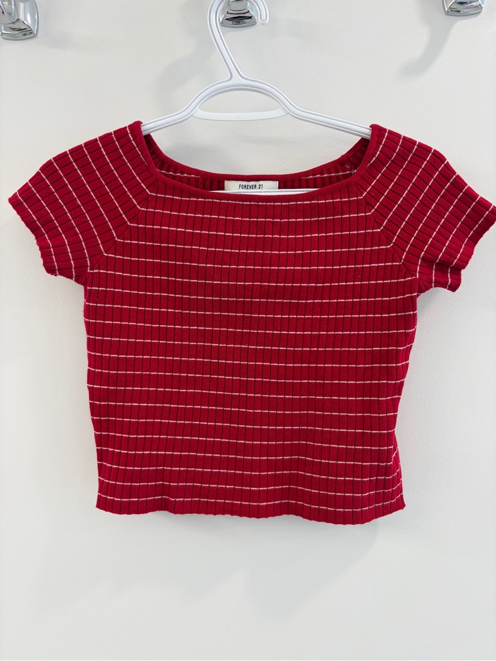 Forever 21 Red Ribbed Short Sleeve Crop Top - Medium